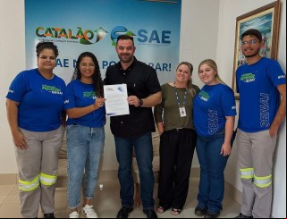Equipe do SENAI Catalão entrega convite para Seminário de Gestão Empresarial a Superintendência de Água e Esgoto 