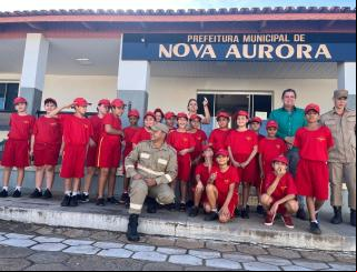 Nova Aurora: Prefeito Junior Pimenta recebe Bombeiros Mirins e destaca parceria com o Corpo de Bombeiros 