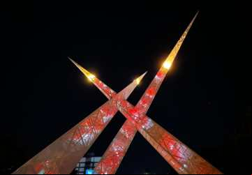 Em concientização ao Dia Internacional da Hemofilia iluminou de vermelho o viaduto Latif Sebba, no cruzamento das avenidas 85, D e Rua 87, entre os setores Marista, Oeste e Sul. 