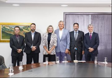 Decreto que autoriza promoção de 95 servidores das polícias Civil e Técnico-Científica é assinado em Goiânia