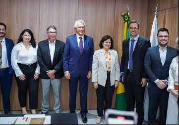 Ronaldo Caiado se reúne com ministra da Saúde em busca de recursos para o Estado
