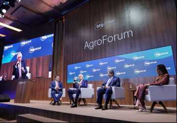  Governador Ronaldo Caiado, ao lado dos colegas Tarcísio de Freitas e Mauro Mendes, defende força do setor do agronegócio para economia do país