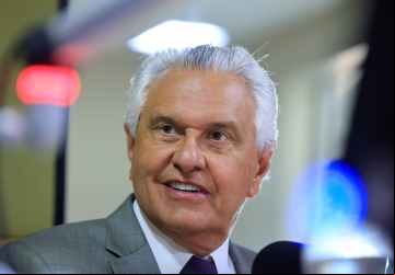 Governador Ronaldo Caiado concede entrevista à Rádio Difusora: 