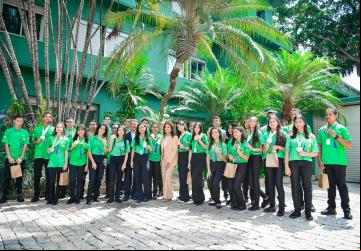 Jovens vencedores do desafio Aprendizes da Matemática embarcam para intercâmbio cultural na França e na Suíça 