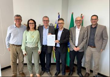 Em Goiânia, representantes do Governo de Goiás e da UFG assinam convênio de cooperação técnica e científica