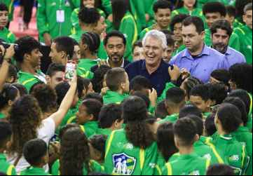Caiado prestigia 3ª edição da Copa Construindo Campeões: 