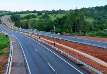 Duplicação da GO-010, em Senador Canedo: obra facilita escoamento de produções agroindustriais e o tráfego de pessoas na região Metropolitana de Goiânia