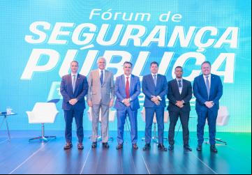  Governador Ronaldo Caiado destaca Goiás como referência no combate ao crime durante fala no Fórum de Segurança Pública Pelo Brasil.