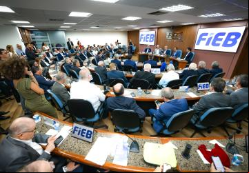 Caiado defende atuação mais firme do governo federal em setores essenciais, como segurança, educação, saúde, programas sociais e economia