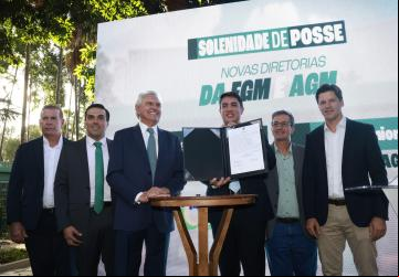 Gestão municipalista e parceria entre governo e prefeituras durante a posse conjunta da FGM e AGM, no Palácio das Esmeraldas