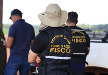  Equipe da Receita Estadual conta com apoio da Polícia Militar para ações de fiscalização na região da cidade de Goiás