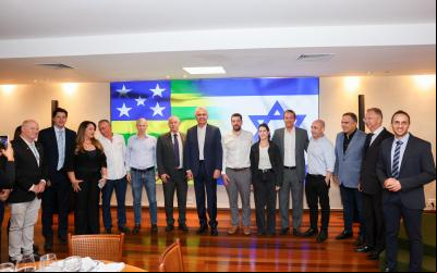Caiado entrega premiação a empresas israelenses por iniciativas de gestão hídrica voltadas ao cerrado goiano