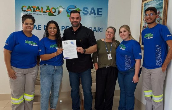 Equipe do SENAI Catalão entrega convite para Seminário de Gestão Empresarial a Superintendência de Água e Esgoto 