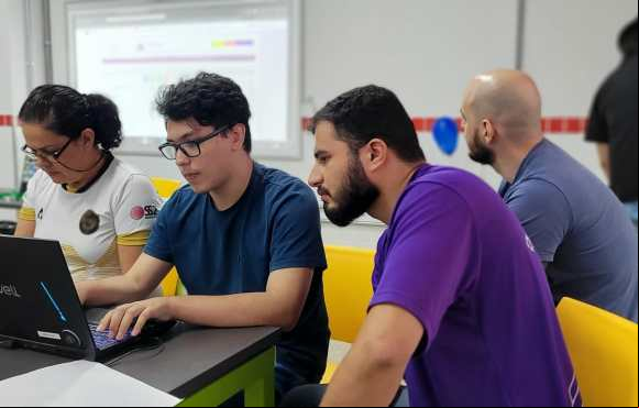 Escolas do Futuro de Goiás oferece mais de 900 vagas gratuitas em cursos de tecnologia e inovação